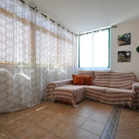 Esmeralda Apartment *