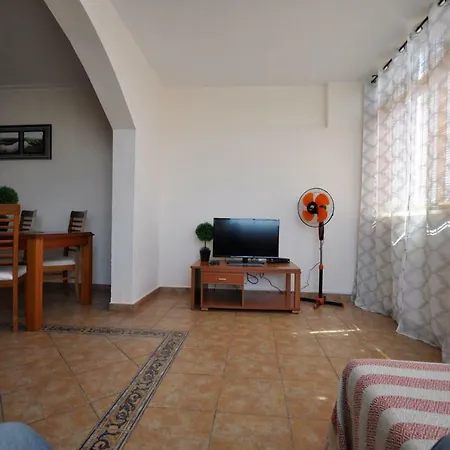 Esmeralda Apartment *